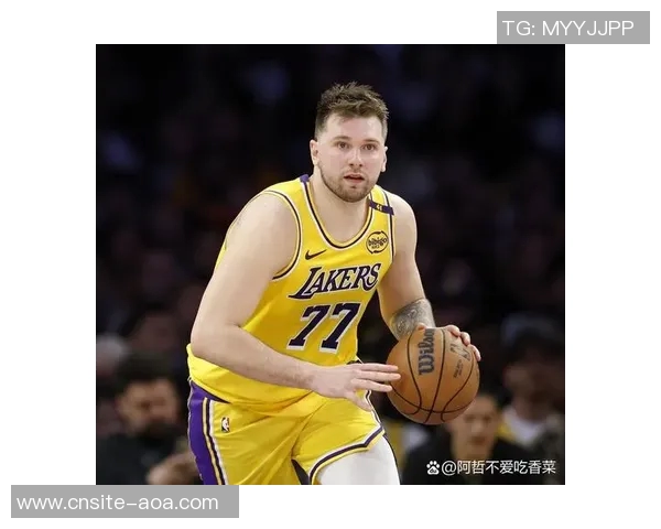 东契奇疲惫示意詹姆斯单打老詹杀死比赛后深情回应我懂你