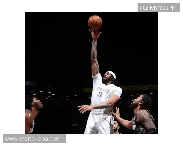 浓眉上半场表现平平10投仅3中贡献7分10篮板数据却依然全面 浓眉上半场表现平平10投仅3中贡献7分10篮板数据却依然全面