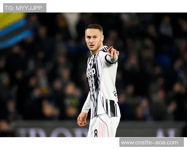 荷兰国家队紧急征召尤文中场库普梅纳斯替代受伤昆滕廷伯